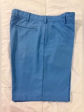 Men's IZOD GOLF SHORTS LIGHT BLUE SIZE 38